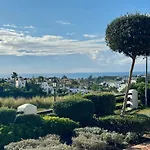 Apartmán Luxury Sunset Golf With Spacious Private Garden & Seaview Estepona