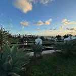 Luxury Sunset Golf With Spacious Private Garden & Seaview *