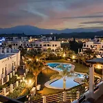 Luxury Sunset Golf With Spacious Private Garden & Seaview