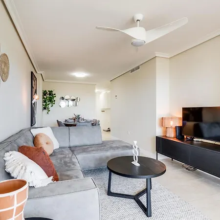 Luxury Sunset Golf With Spacious Private Garden & Seaview