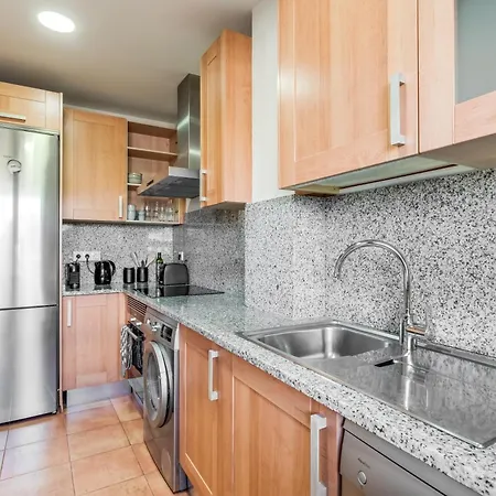 Luxury Sunset Golf With Spacious Private Garden & Seaview * 埃斯特波纳