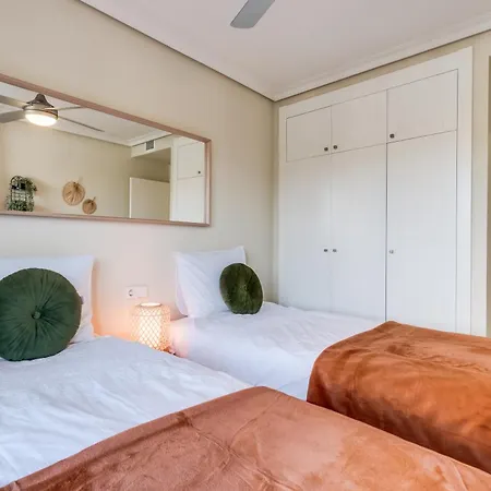 Luxury Sunset Golf With Spacious Private Garden & Seaview Estepona