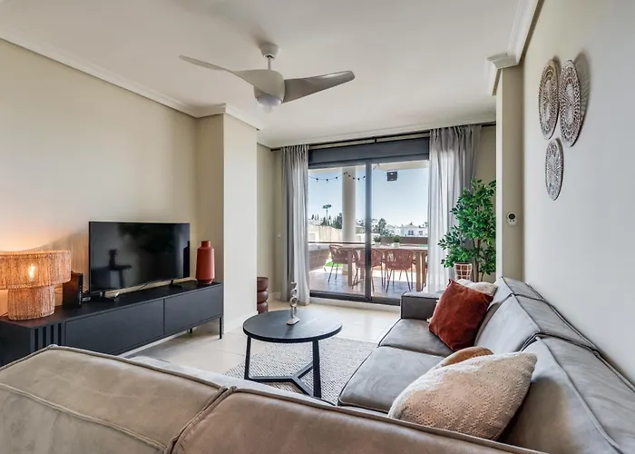 Luxury Sunset Golf With Spacious Private Garden & Seaview Appartement Estepona