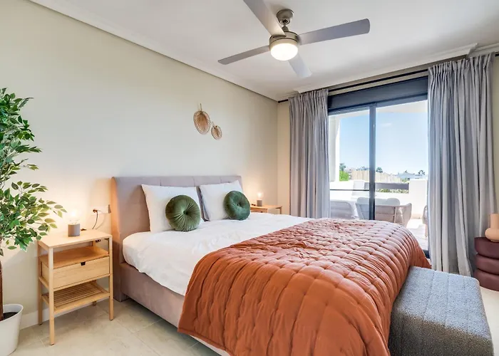 Appartement Luxury Sunset Golf With Spacious Private Garden & Seaview