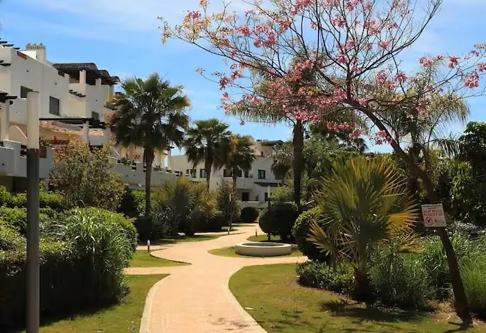 Apartment Luxury Sunset Golf With Spacious Private Garden & Seaview *