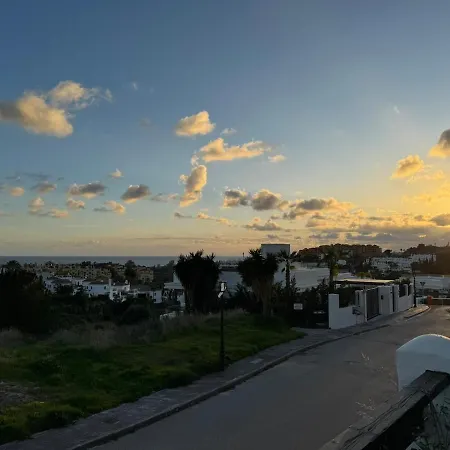 Luxury Sunset Golf With Spacious Private Garden & Seaview Естепона