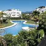 Luxury Sunset Golf With Spacious Private Garden & Seaview Διαμέρισμα *
