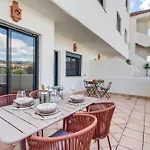 Luxury Sunset Golf With Spacious Private Garden & Seaview *